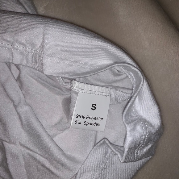 🛍LAST ONE🛍 White tank with multi color pocket - Picture 9 of 9